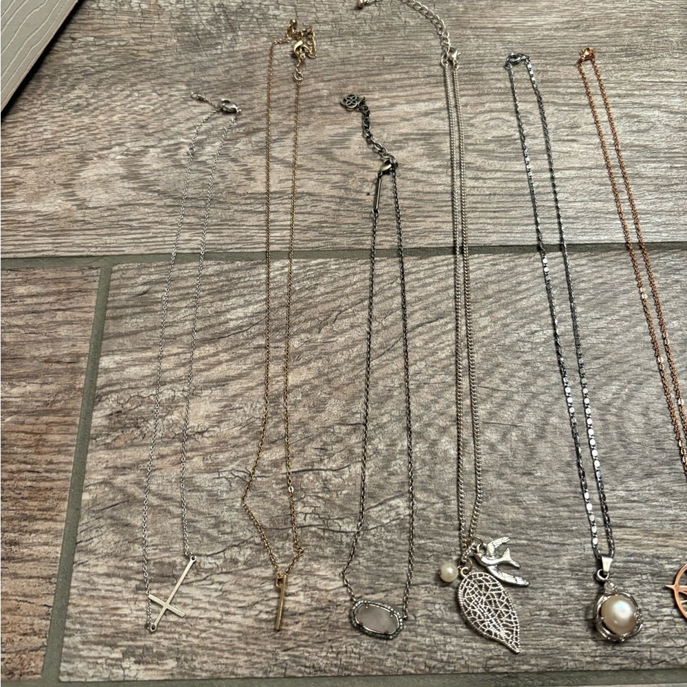 Assorted Jewelry Collection - Picture 7 of 13